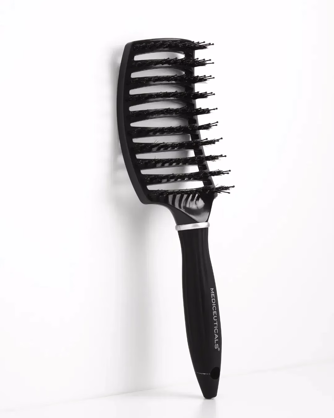 Mediceuticals Scalpro Hairbrush - Щітка для шкіри голови та волосся